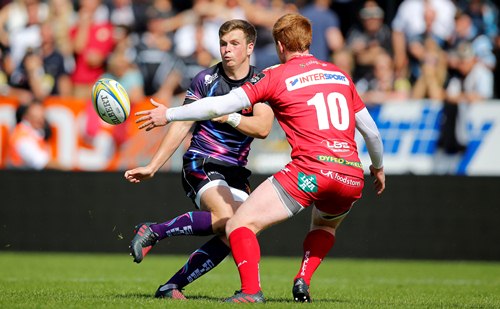 Scarle4ts Simmonds std